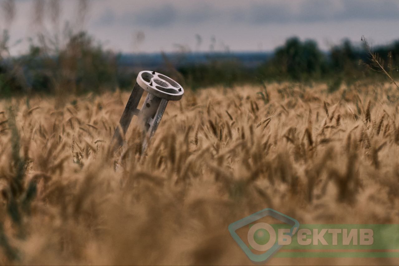 У полі на Харківщині пролунав вибух — одна людина постраждала: …
