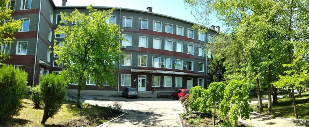 У прифронтовому місті на Дніпропетровщині шукають родичів чоловіка, який потрапив …