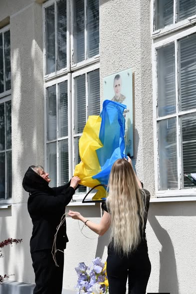 У селі Заланів відкрили меморіальну дошку загиблому військовослужбовцю Юрію Підгайному
