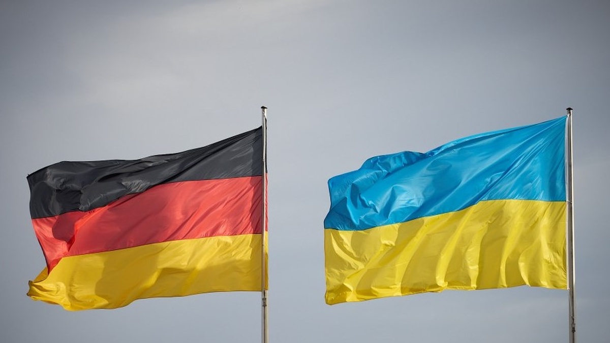 ФРН не має наміру евакуювати свій дипперсонал з Києва – …