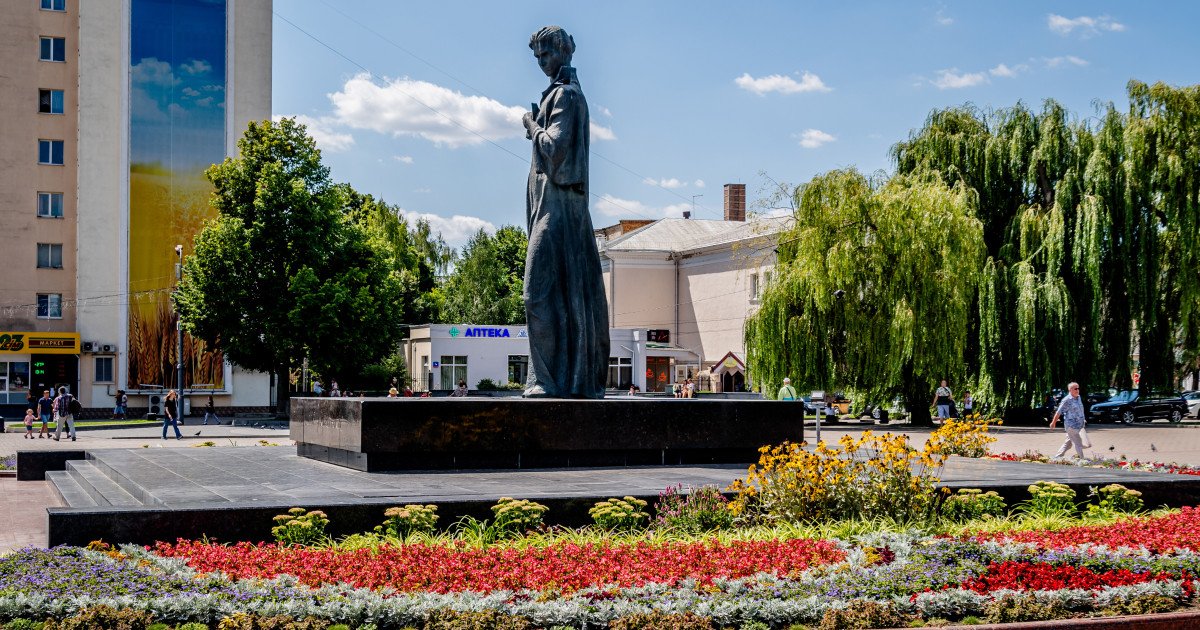 У Луцьку запропонували встановити фотостенд з портретами зниклих безвісти військових