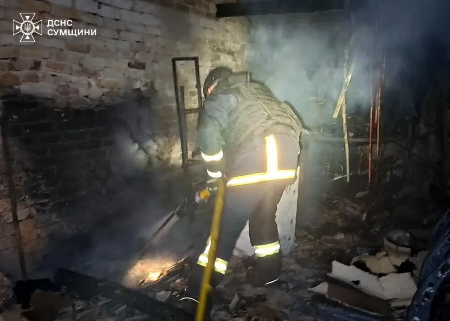 Фото: Російський дрон атакував приватне господарство на Сумщині