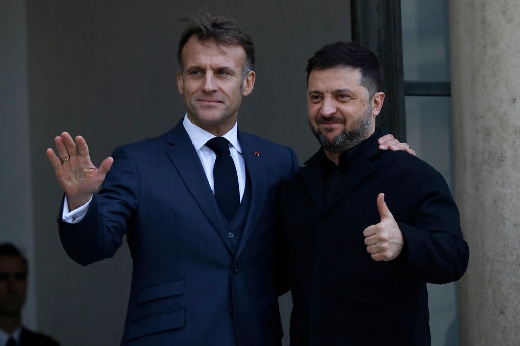 Франція готова працювати щодо антибалістики, – Зеленський після розмови з …