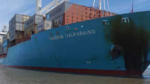 Фідерний контейнеровоз Maersk та нафтовий танкер Lady Martina зіткнулися в …