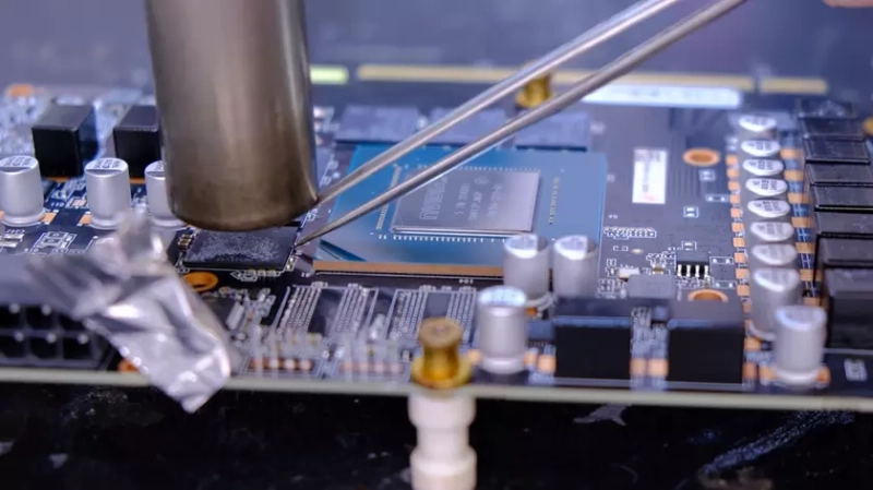 Хакер проти корпорації: як ентузіаст подвоїв пам'ять RTX 3070 та …