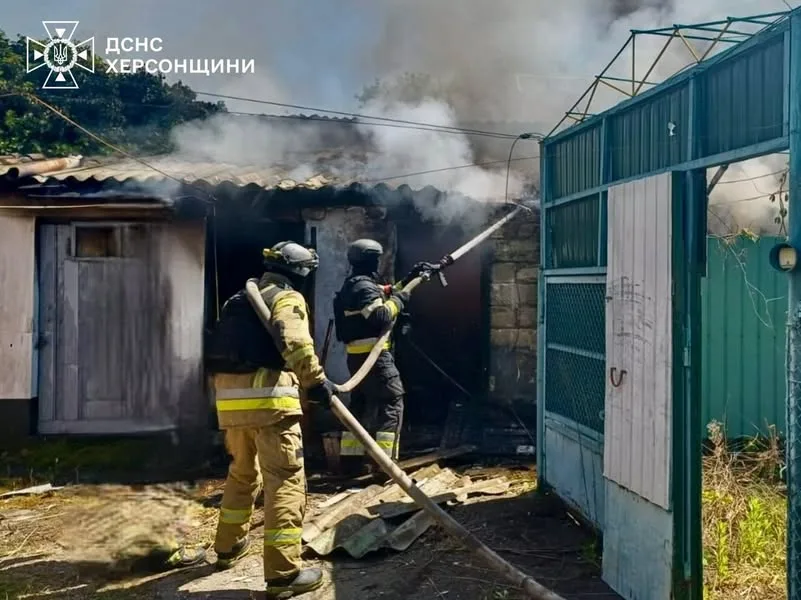 Херсон: пожежа через атаку російського БпЛА