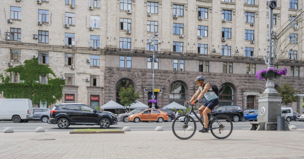 Хрещатик частково перекриють через ремонт: як зміниться рух