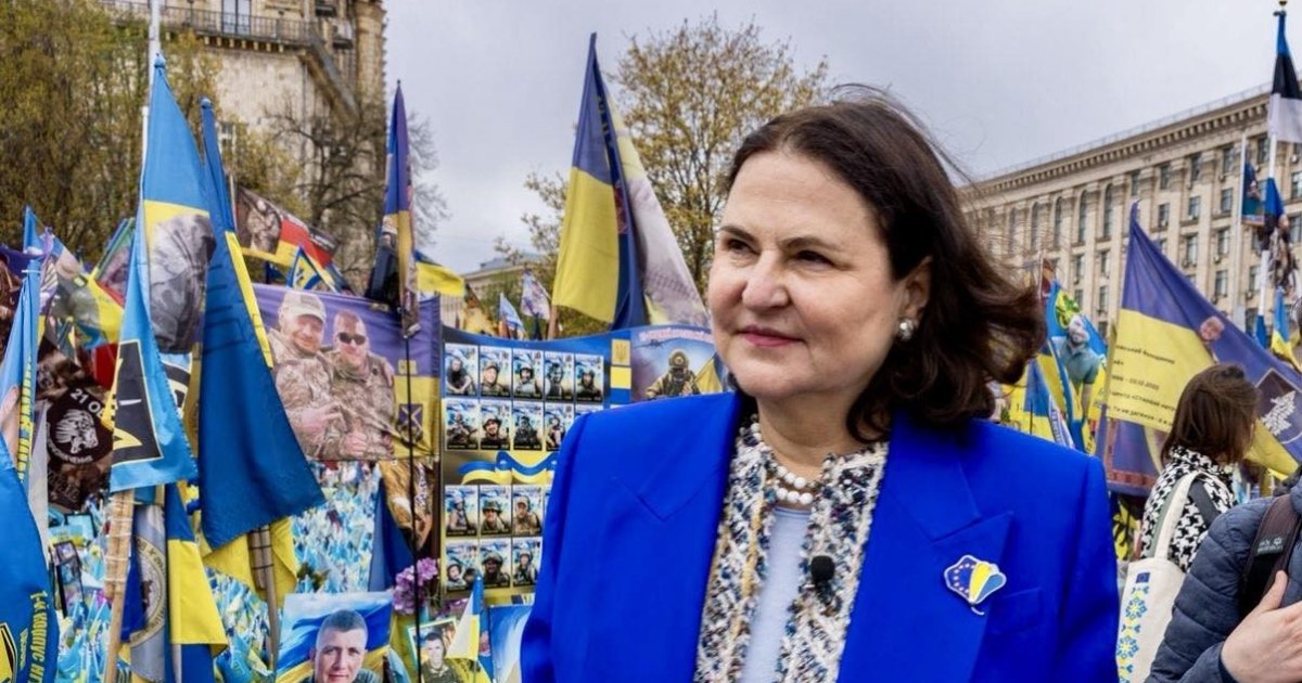 "Це ознака відчаю". Пані посол ЄС в Україні публічно висміяла …