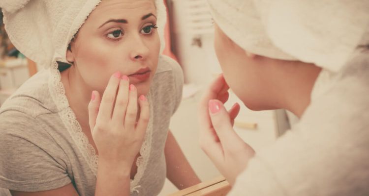 Ці звички можуть зістарити шкіру раніше часу: пояснення дерматолога