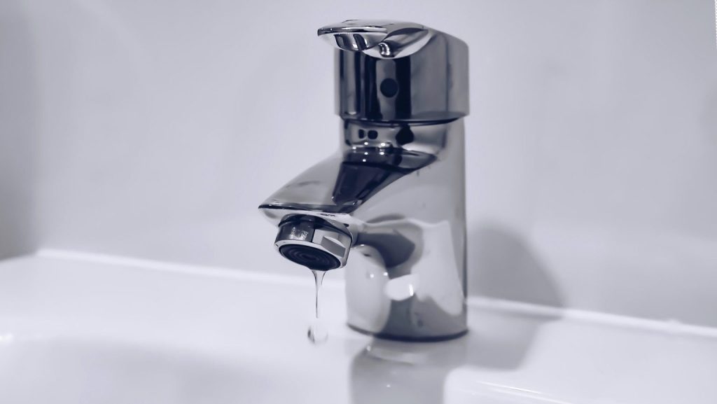 Через витік води в Чернівцях обмежили водопостачання до одного з …