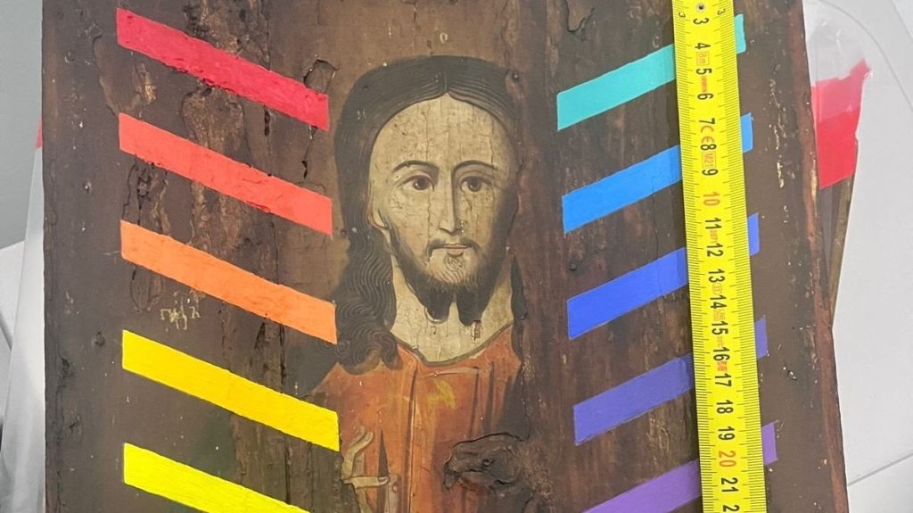 Через кордон на Буковині намагалися незаконно вивезти старовинні ікони