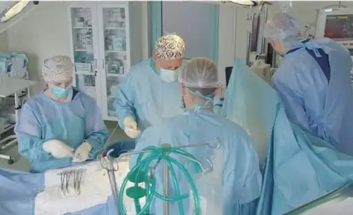 Через маленькі розрізи: у Рівному вперше провели малоінвазивну операцію на …