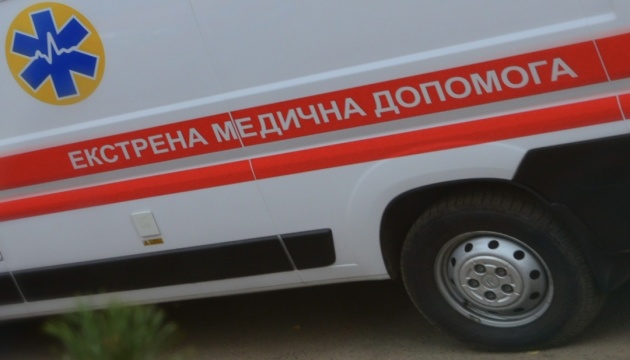 Через обстріл Корабельного району Херсона постраждали троє людей