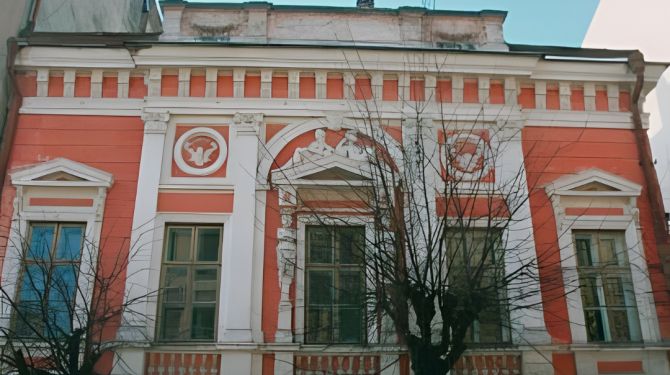 Чернівецька прокуратура подала до суду через руйнування пам'ятки архітектури 1886 …