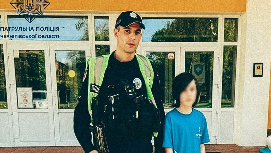 Чернігівські патрульні розшукали дитину, яку батько самовільно забрав із лікарні
