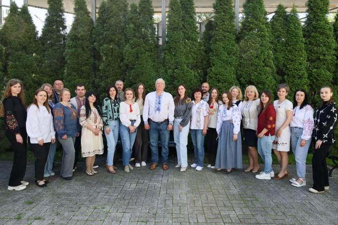Чернігів відзначає День вишиванки: фоторепортаж із міста