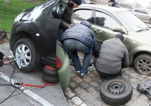 Чи будуть забирати старі авто в Україні після техогляду: українців …