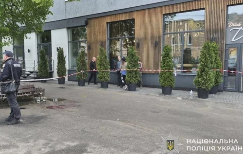 Чоловік підірвав гранату посеред вулиці: поранені поліцейські та цивільний