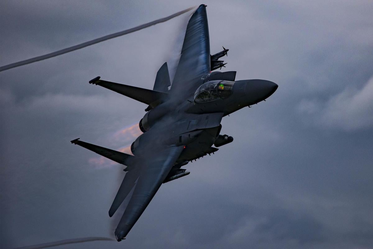 Чому легендарний F-15 Eagle не зміг стати винищувачем для авіаносців