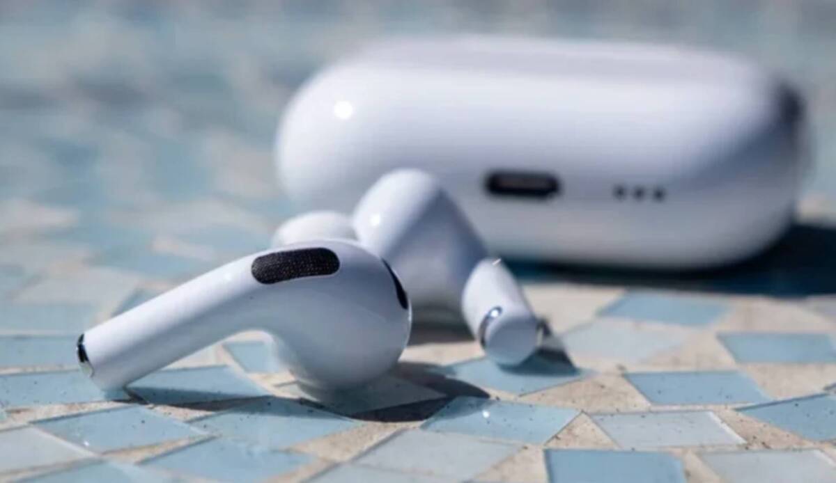 Чому AirPods з камерами викликали суперечки про приватність