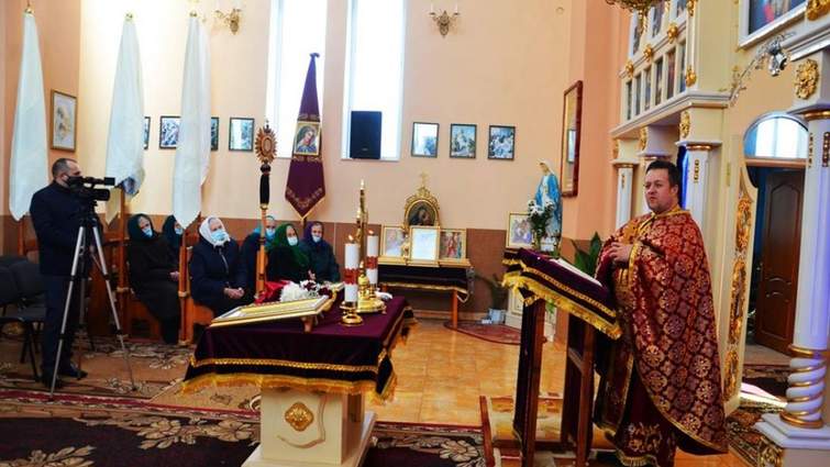 Чужий у домі: на Тернопільщині онука намагалася через поліцію виселити …