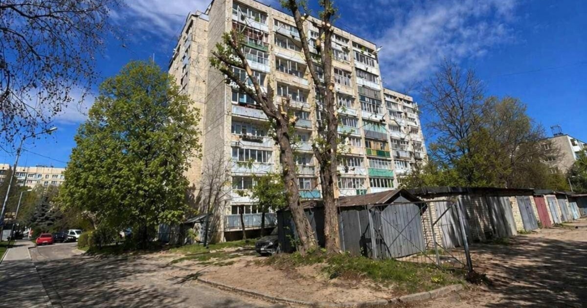 ШІ-зображення обрізки дерев: скандал у Львові