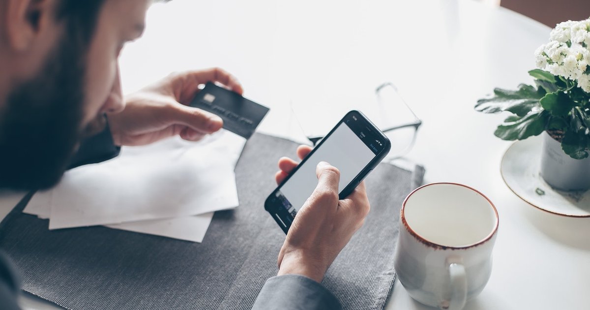 Шахраї масово викрадають гроші через перевипуск SIM-карт: як захиститись, — …