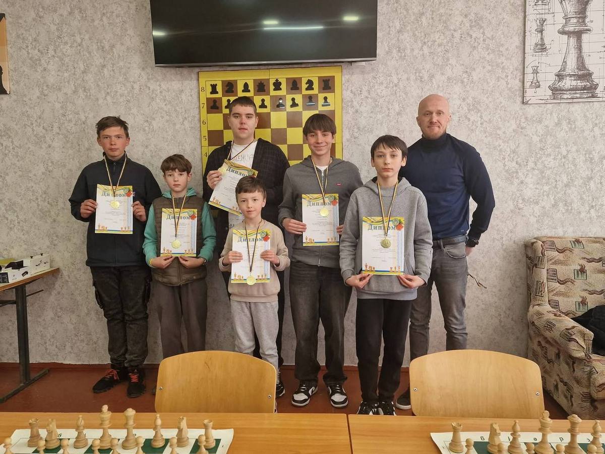 Шахісти Кам’янського впевнено перемогли Верхньодніпровськ у товариському матчі