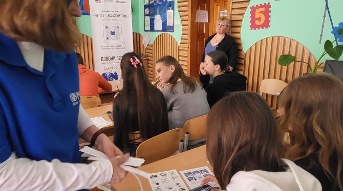 Школярі Мамаїв навчилися розпізнавати небезпеку на інтерактивному тренінгу з особистої …