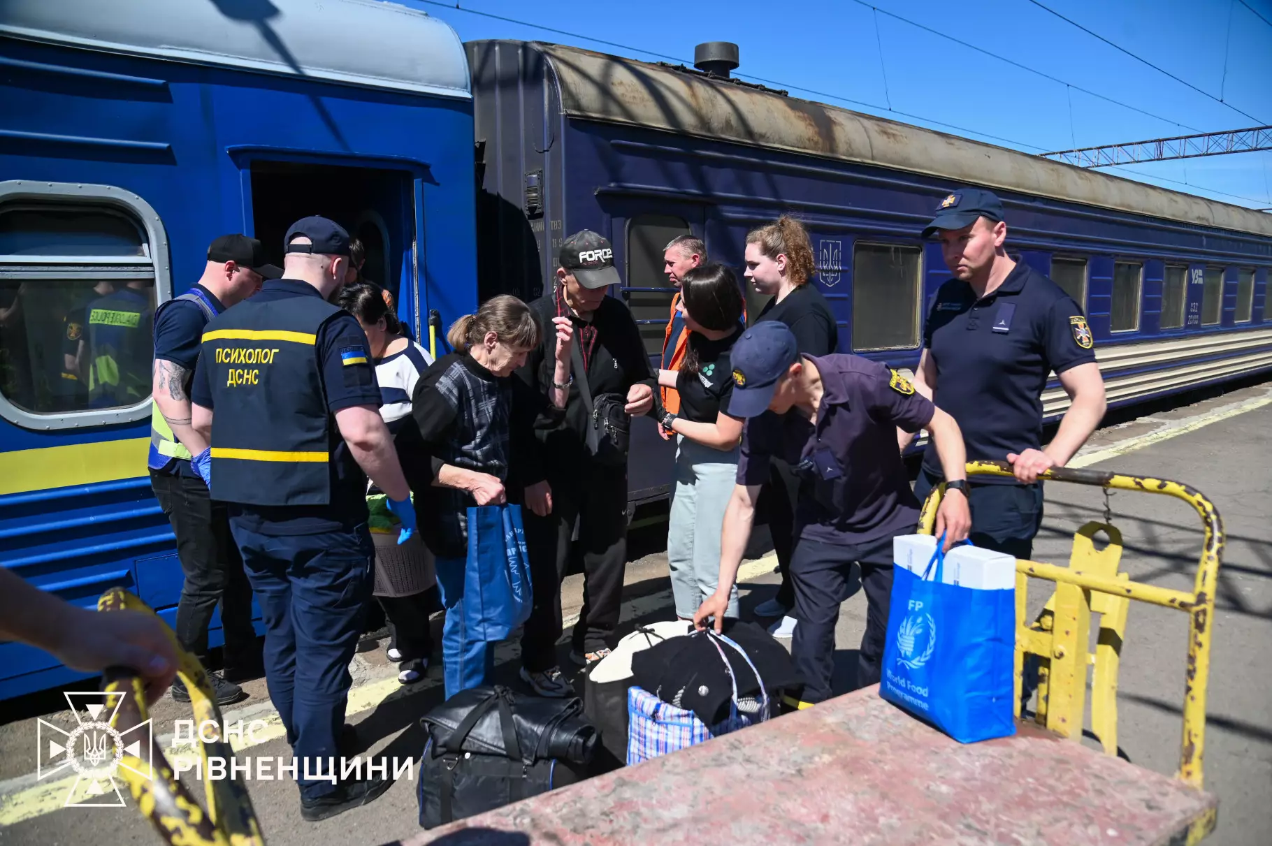 Шостий евакуаційний потяг з Донеччини прибув до Рівненщини