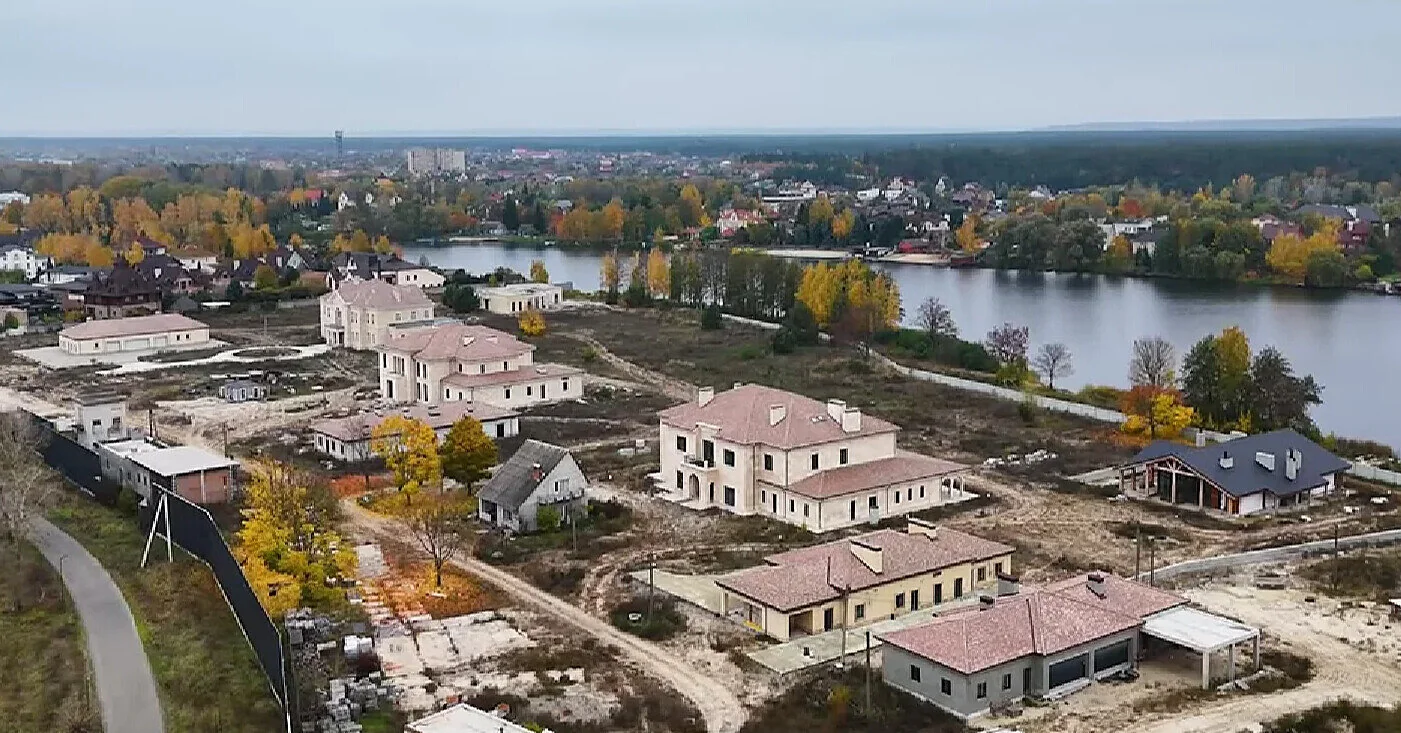 Ще чотирьом підозрюваним у справі "Династії" обрали запобіжні заходи
