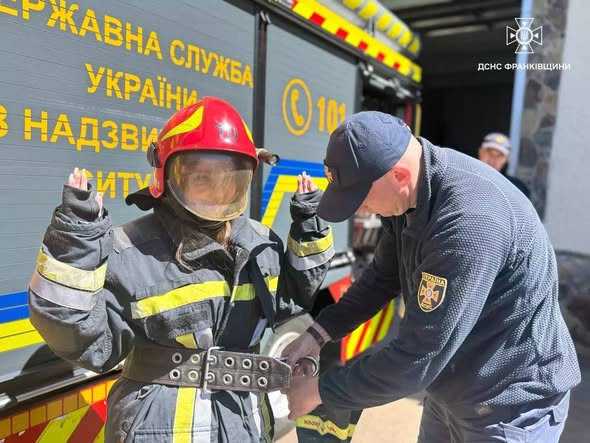Щоденні справи рятувальників у погляді дітей: для школярів Долинського ліцею …