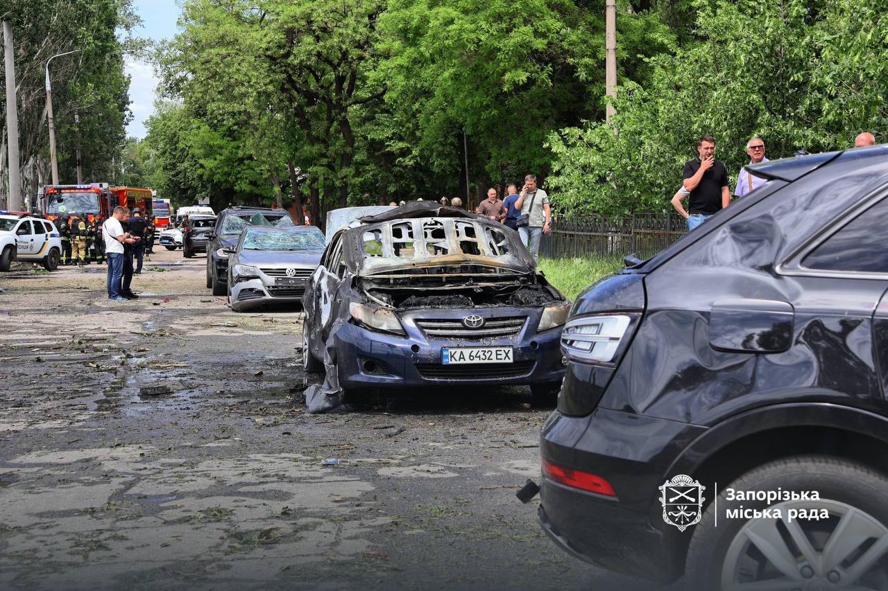 Щонайменше троє поранених внаслідок ворожої атаки на Запоріжжя