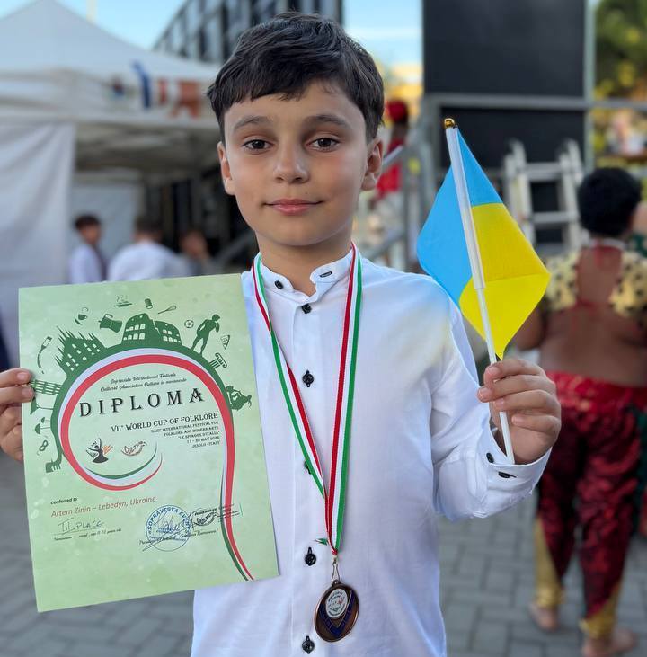 Юний співак із Лебедина підкорив міжнародний фестиваль в Італії