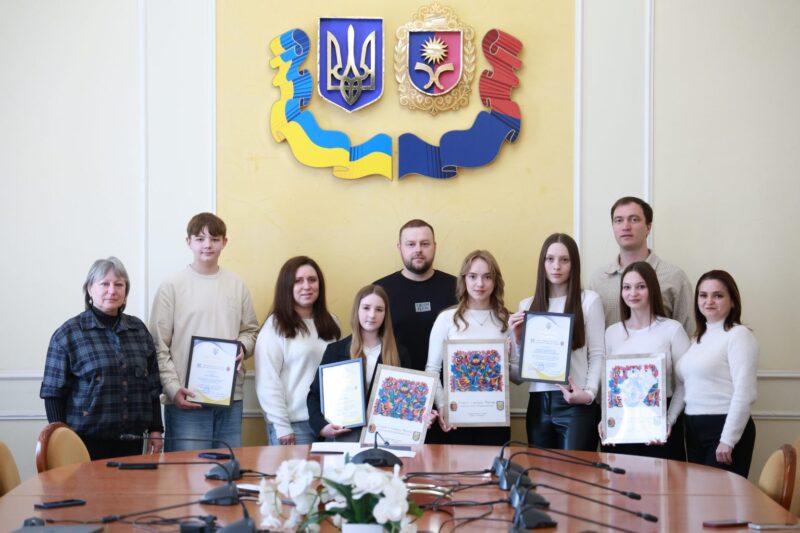 Юних переможців з медіаграмотності та кібербезпеки відзначили в Хмельницькій ОВА