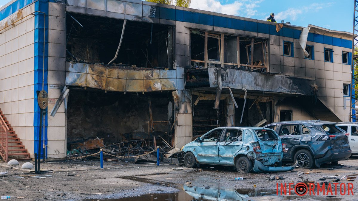 Як Дніпровський район оговтується після дронової атаки 30 квітня: фоторепортаж …