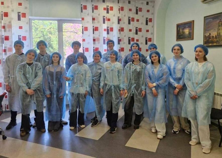 Як печуть хліб і створюють протези: школярам Одеси провели незвичні …