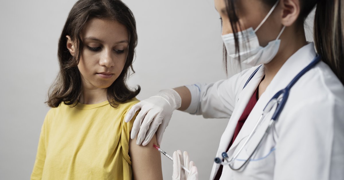 Як пройти медогляд перед школою та які щеплення потрібні