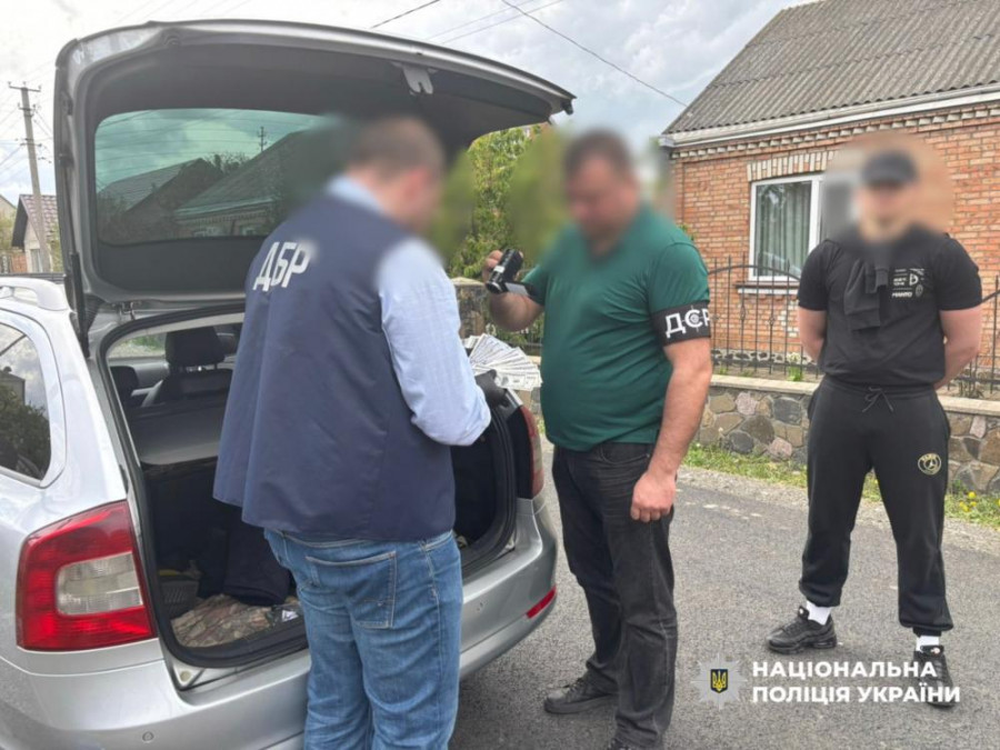 На Рівненщині викрили схему незаконного «вивезення» військових із частин