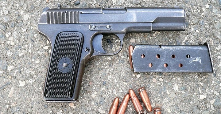 У Лисянці судили пенсіонера, який зберігав удома зброю й гранати …