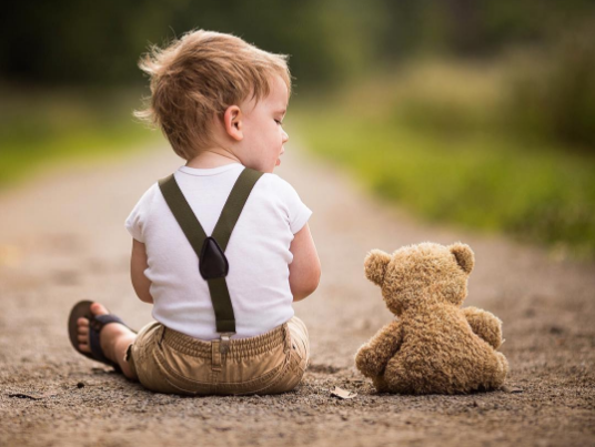 10 ранніх ознак аутизму у дитини: як не пропустити