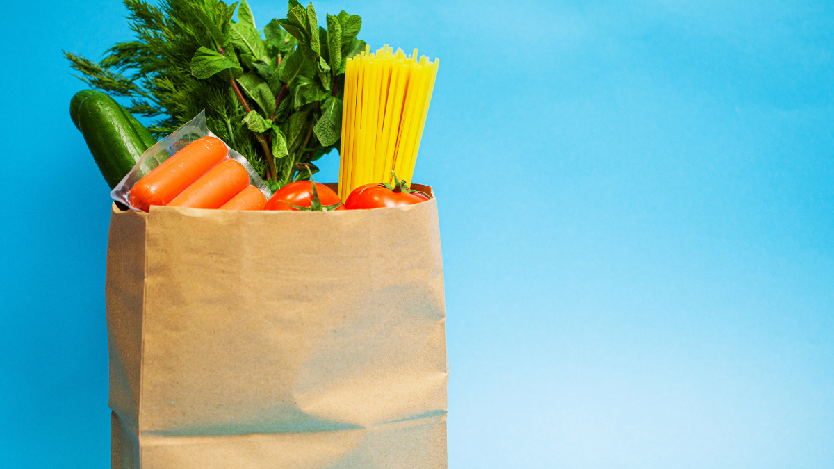 13 травня у Франківську розпочнуть видавати продуктові набори