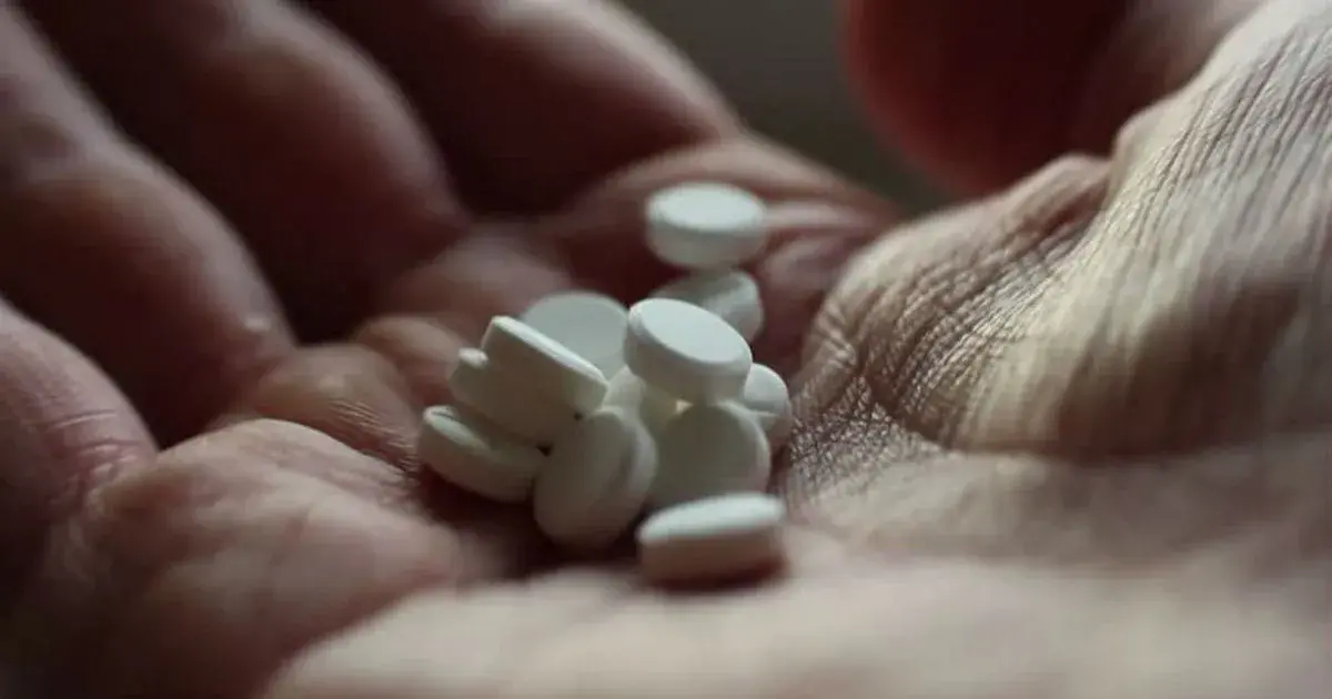 14-річна мешканка села Ізмаїльського району прийняла таблетки після смерті улюбленця