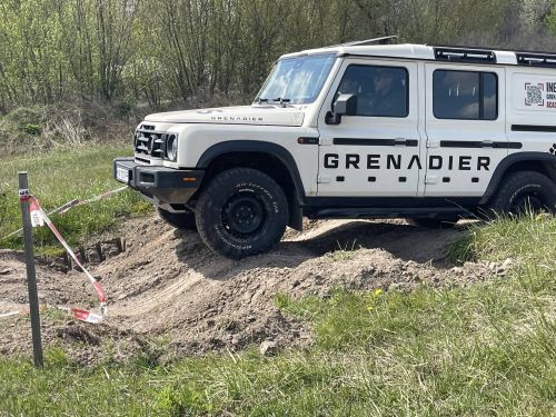 Ineos Grenadier відкрив серію off-road турів сезону 2026