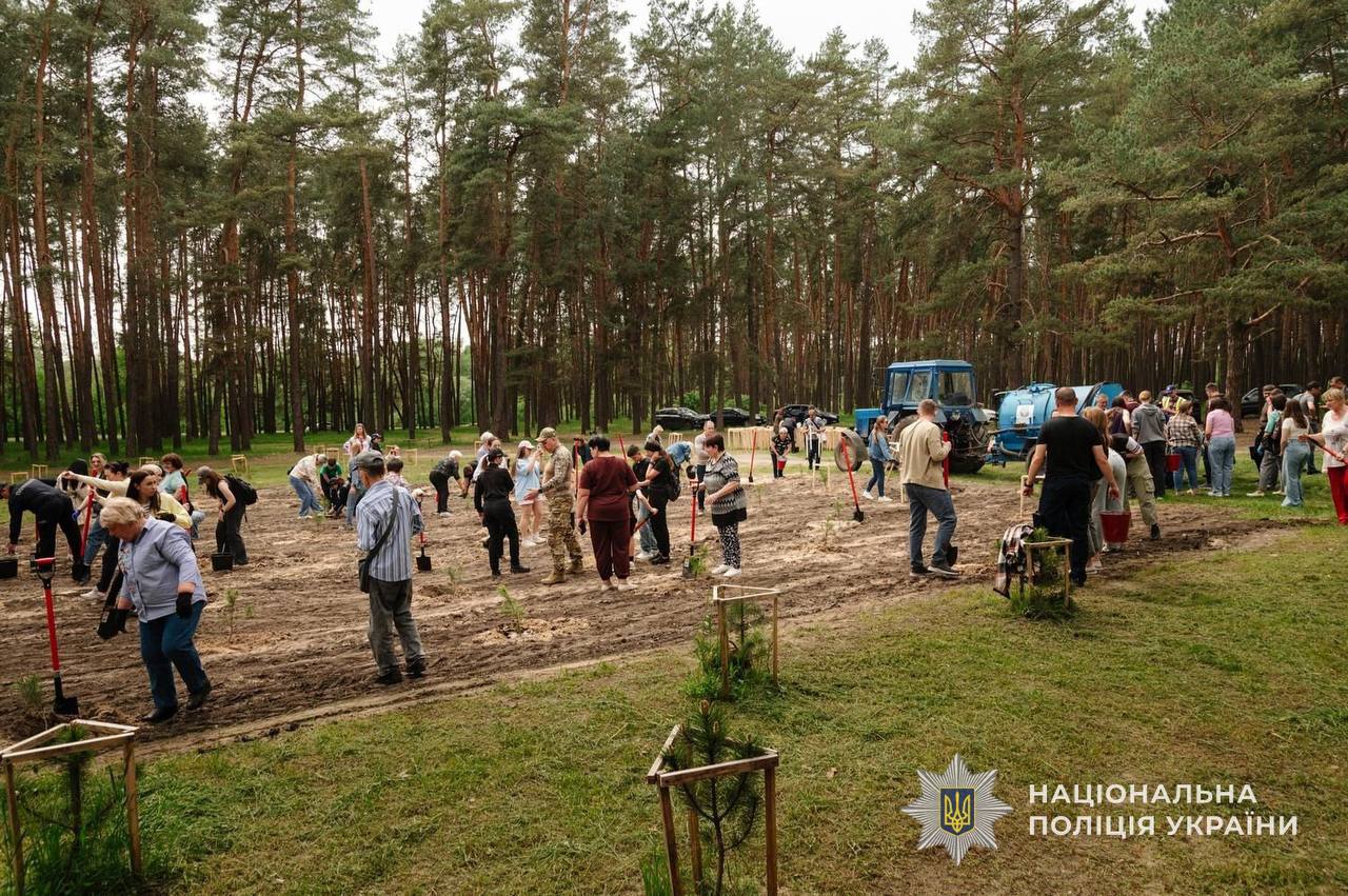 Дерева пам’яті: у Сумах провели акцію висадки алеї Героїв