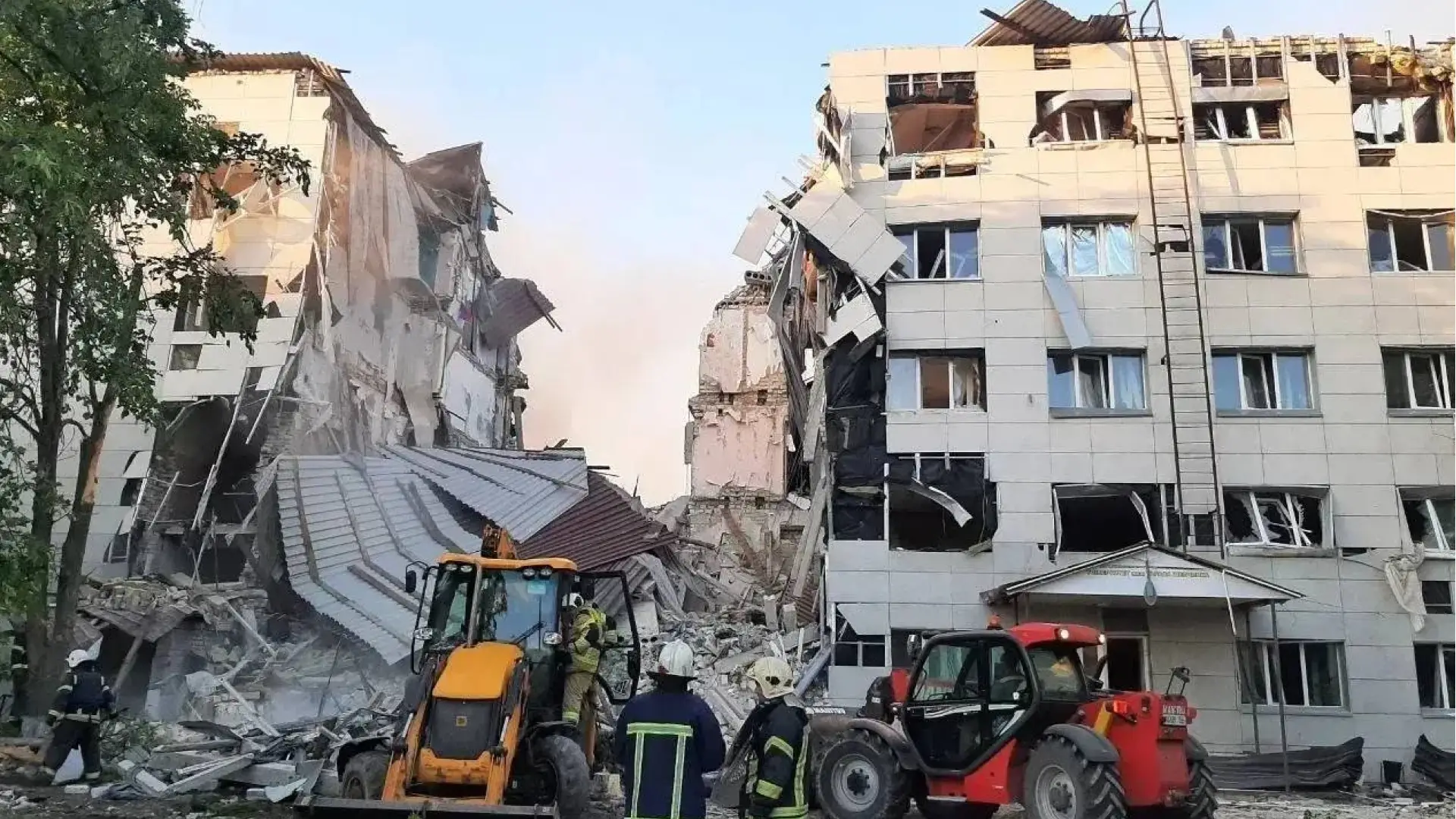 21 загиблий та 63 постраждалих: росіяни заявили про закінчення пошукових …