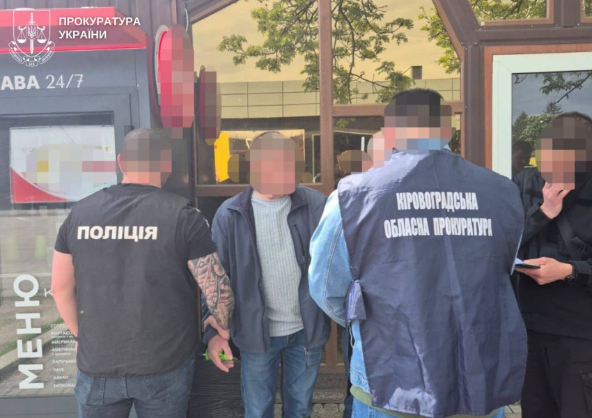 3 тисячі доларів за вирішення питання: на Кіровоградщині затримали заступника …