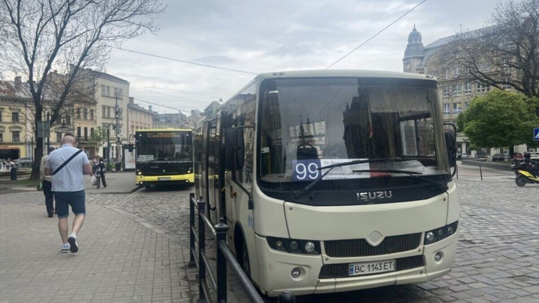 На вихідних до Шевченківського гаю курсуватиме автобус № 99