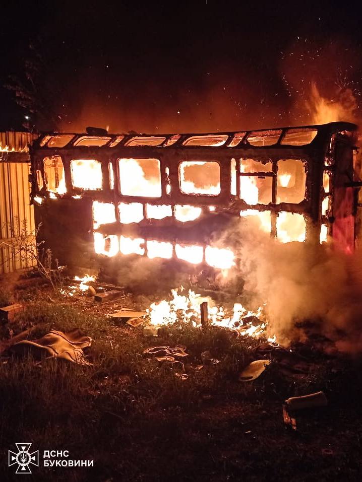 5 пожеж за добу на Буковині: де виникли загоряння