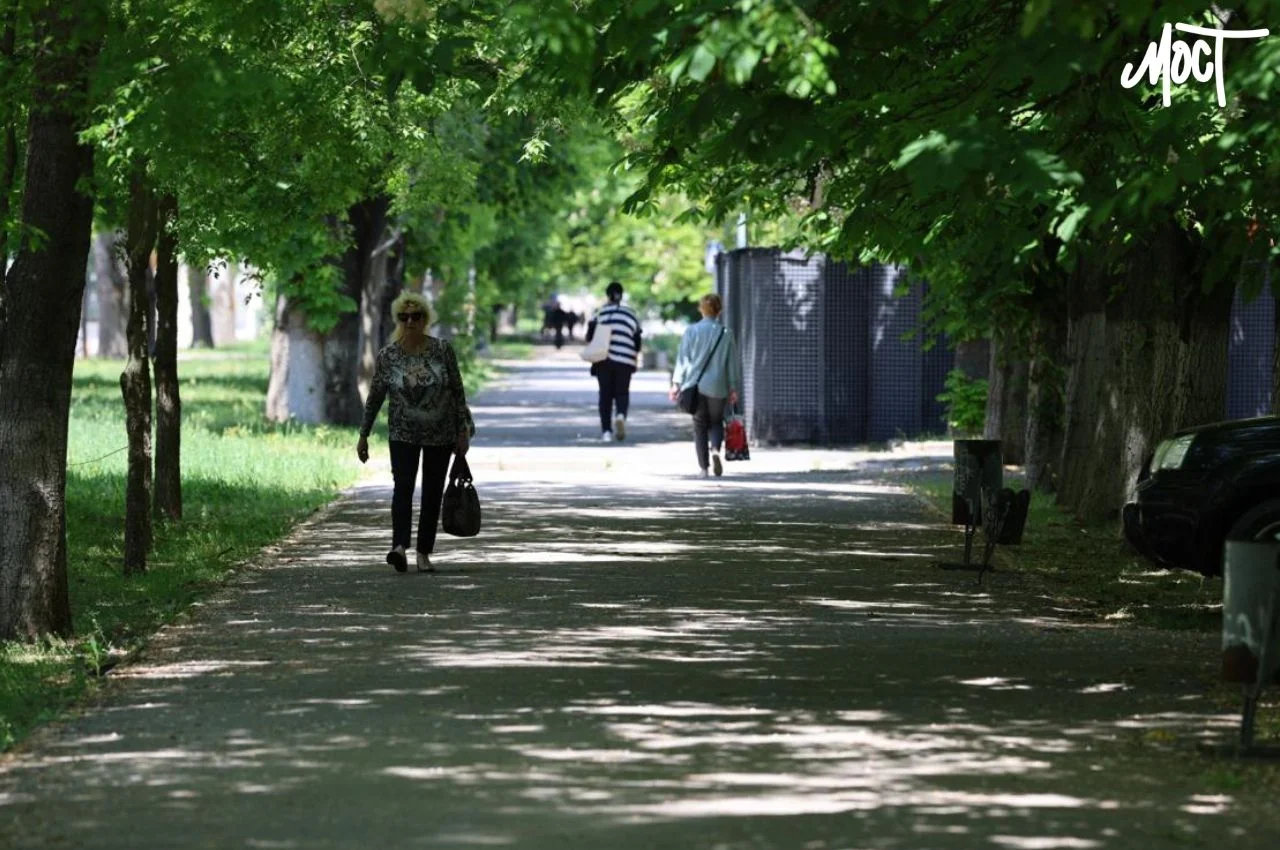61% евакуйованих херсонців планують повернутися додому після завершення обстрілів